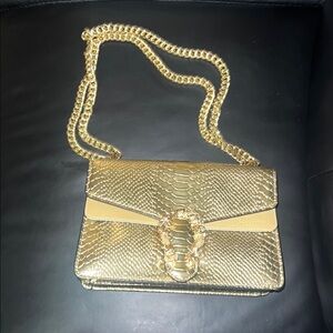 Glamorous Gold Textured Shoulder Bag with Chain Strap